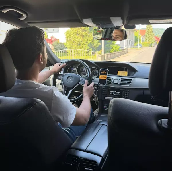 X-Taxi Lustenau, Taxiservice anfragen, Kontakt, Vorarlberg
